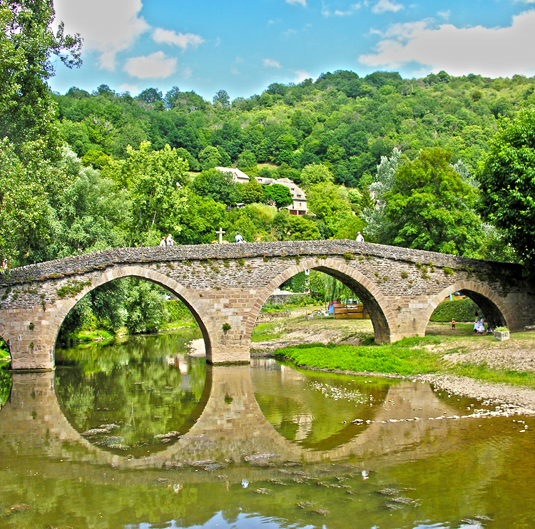 The ancient stone bridge in Belcastel that links the village to the Château de Belcastel