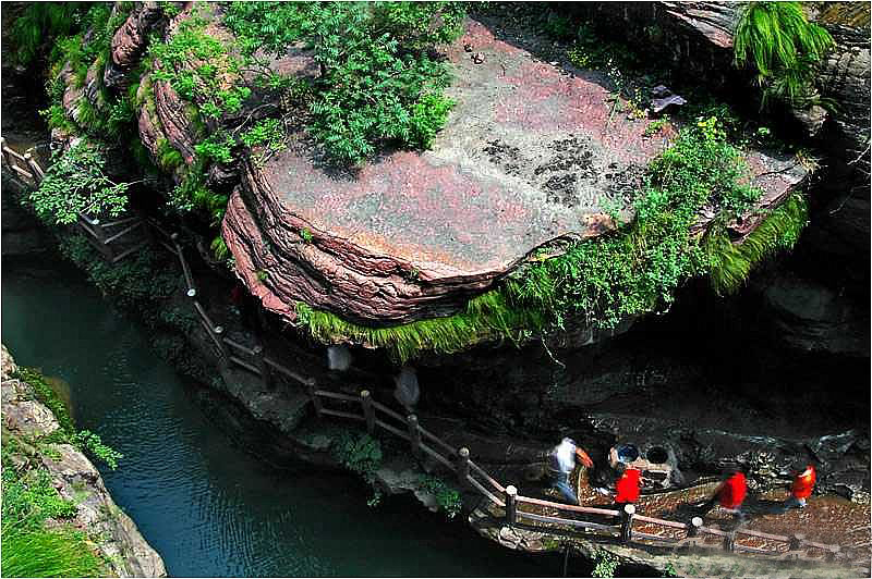 Diecai Cave in the Yuntai Shan Geopark