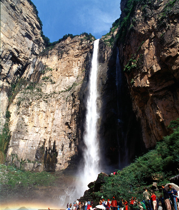 The imposing Yuntai Waterfall