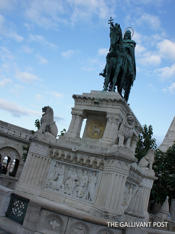 The sculpture of King Saint Stephen at the Bastion.