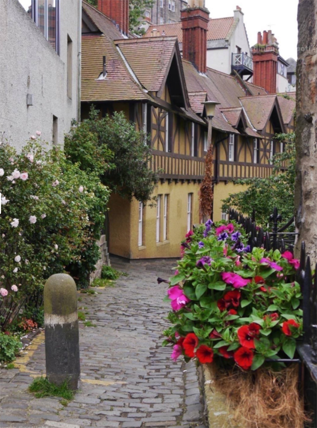 Cobbled Streets in Dean Village, Edinburgh